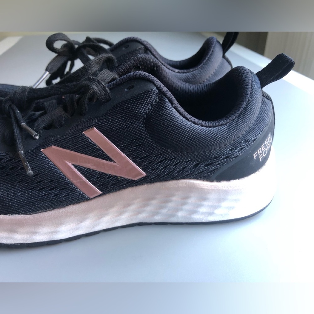 New Balance Fresh Foam Arishi V3 Running Shoes Womens Black Size: US 7 EUR 37.5 - Picture 10 of 14